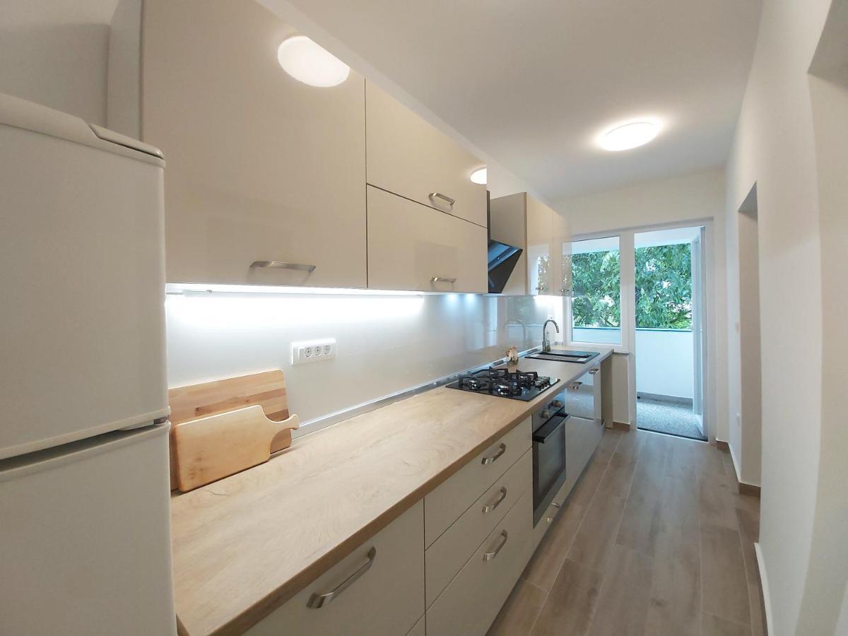 Green City Point Apartment Pula Exterior photo